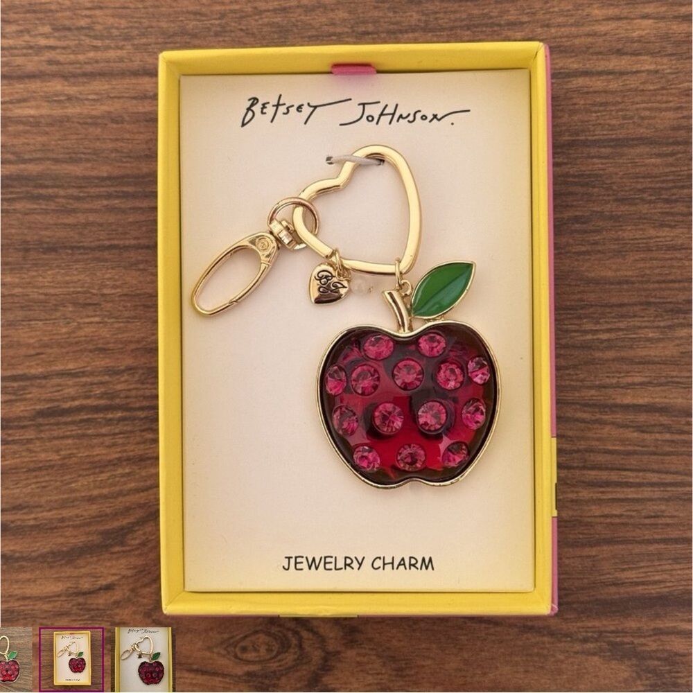 🍎 NEW Betsey Johnson Red Jeweled Apple Keychain 🍎